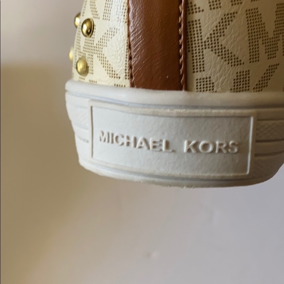 Michael Kors shoes - Picture 8 of 15